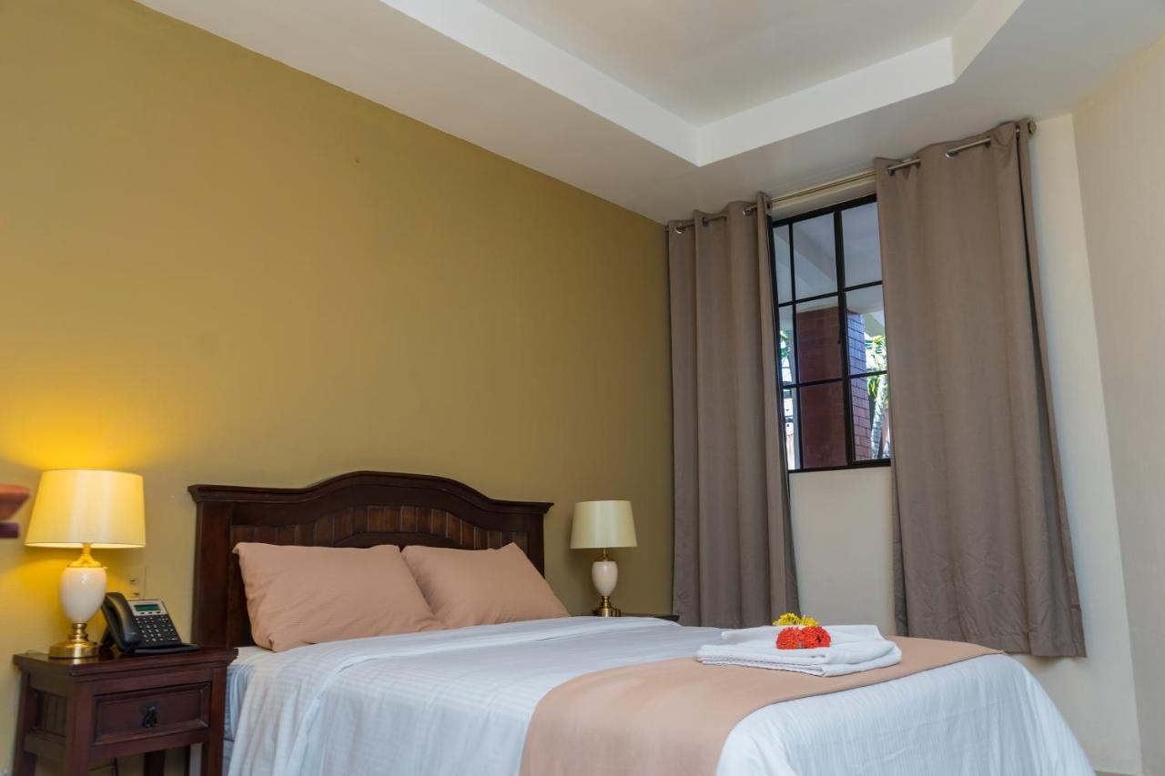 Farallones Hotel チナンデガ エクステリア 写真