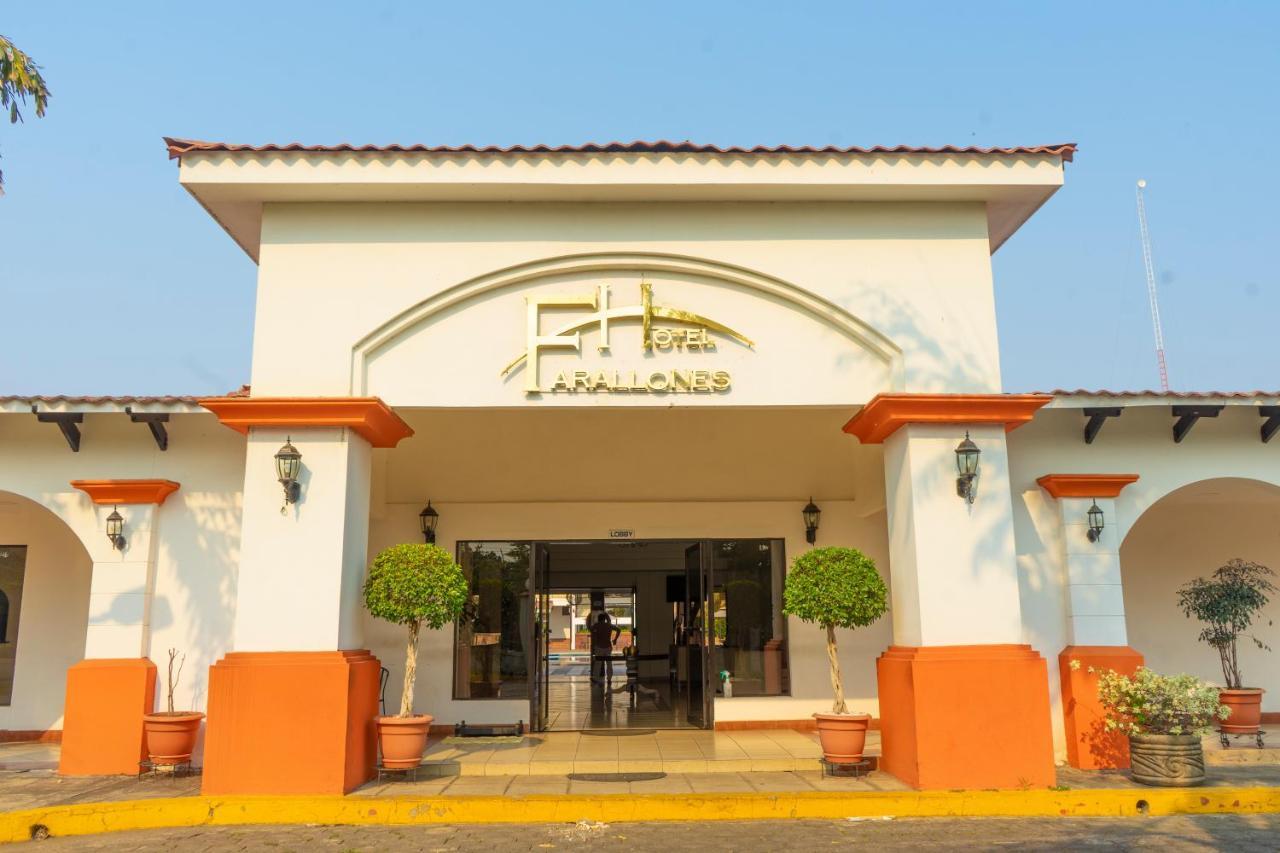 Farallones Hotel チナンデガ エクステリア 写真