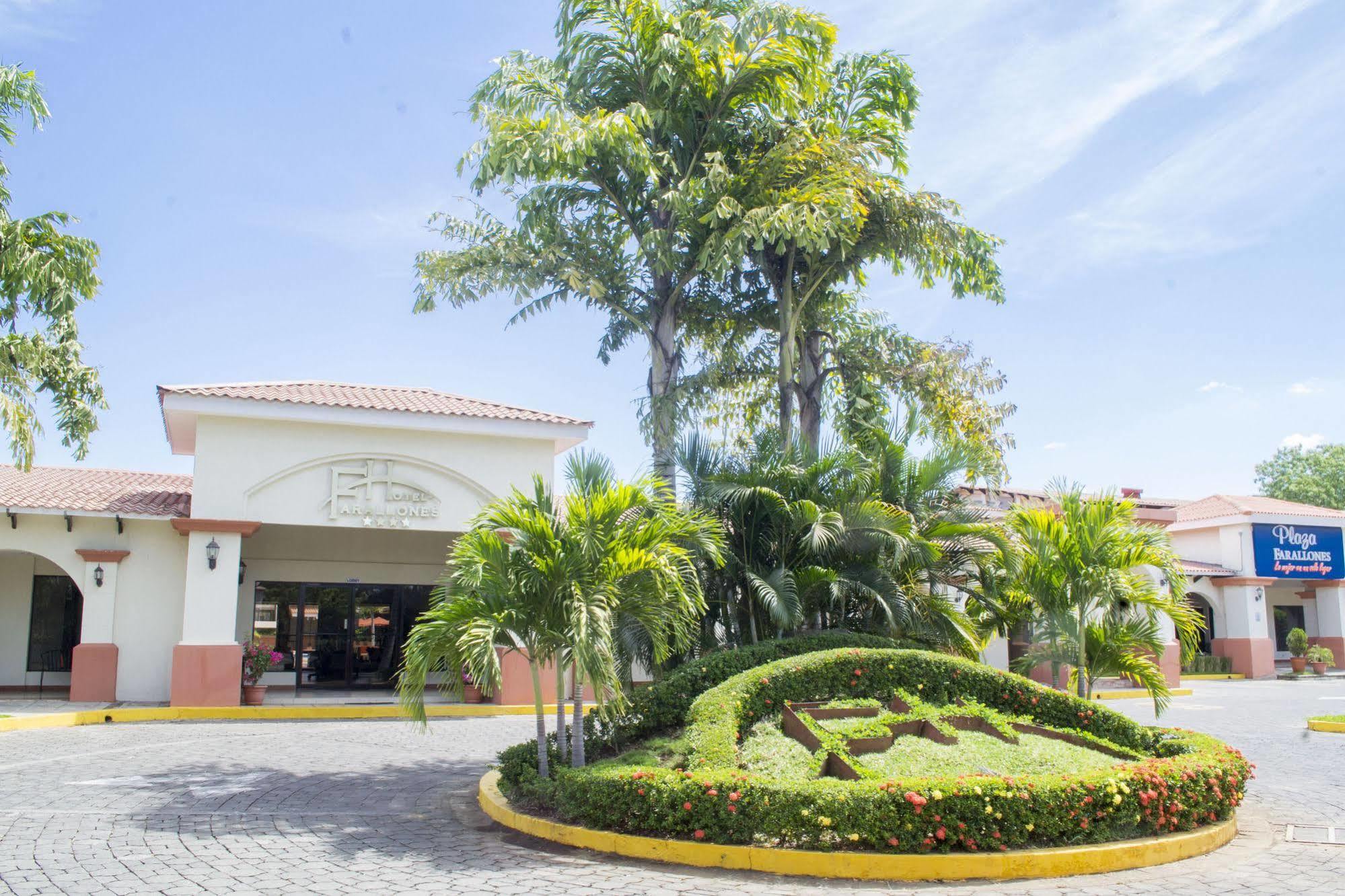 Farallones Hotel チナンデガ エクステリア 写真